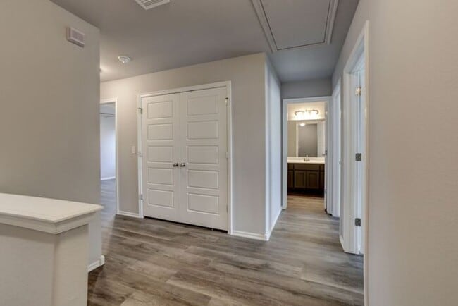 Building Photo - Luxury townhomes near TU and Mother Road M...