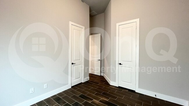 Building Photo - 6301 Tahoe Winds Dr