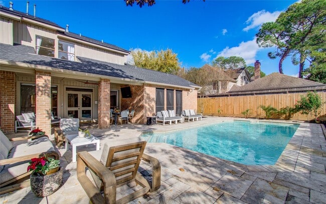 Building Photo - 15835 N Barkers Landing Rd