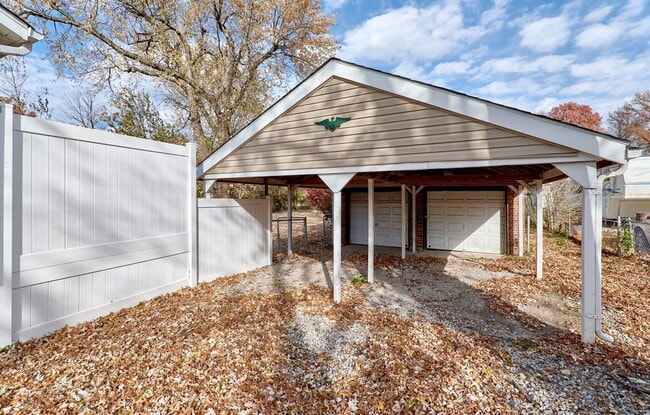 Building Photo - 1037 Prigge Rd