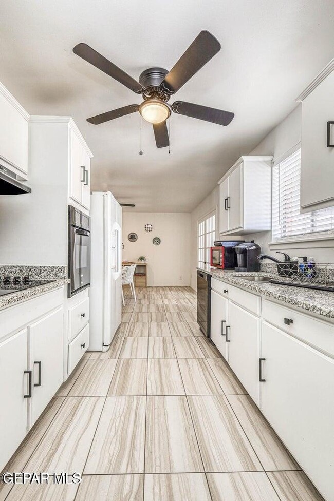 Building Photo - 524 Balboa Rd