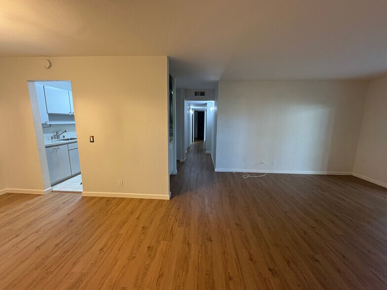 Building Photo - 350 N Civic Dr