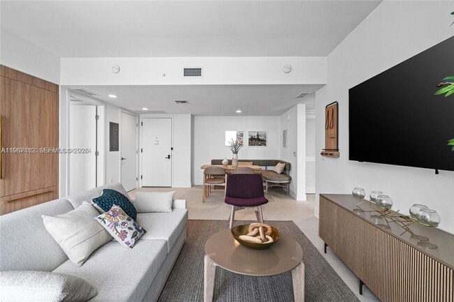 Building Photo - 159 NE 6th St