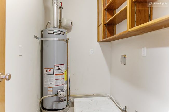 Building Photo - 466 E Center St