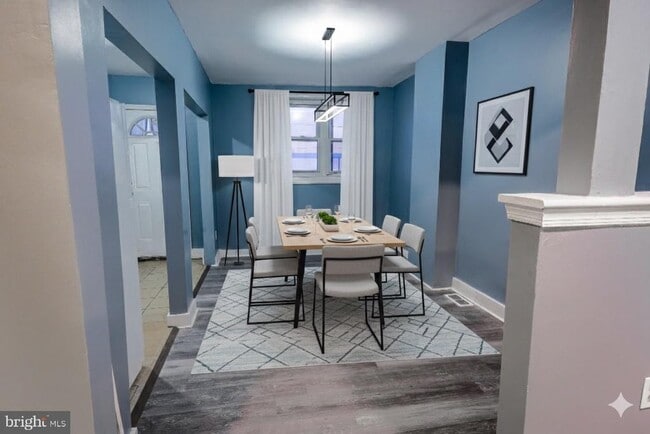 Building Photo - 6746 Linmore Ave