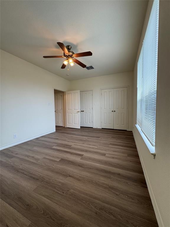 Building Photo - 220 Sandstone Dr