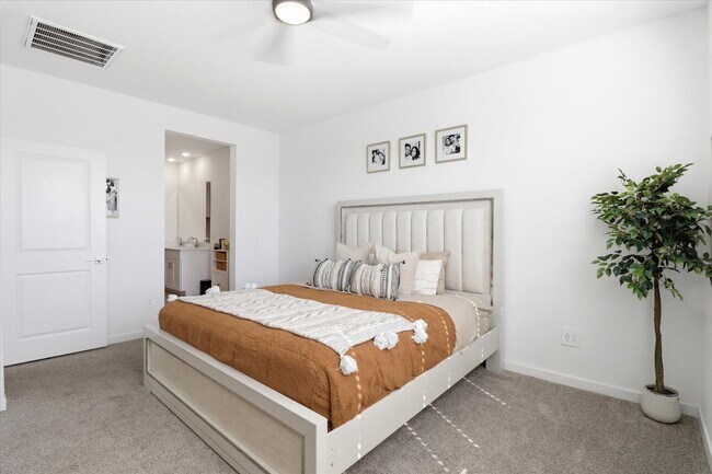 Building Photo - 19295 N Avelino Dr