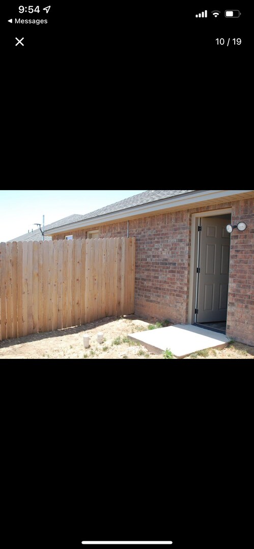 Building Photo - 2 Bedroom 2 Bath Duplex.