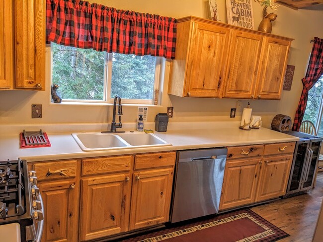 Building Photo - Antler Ridge Cabin