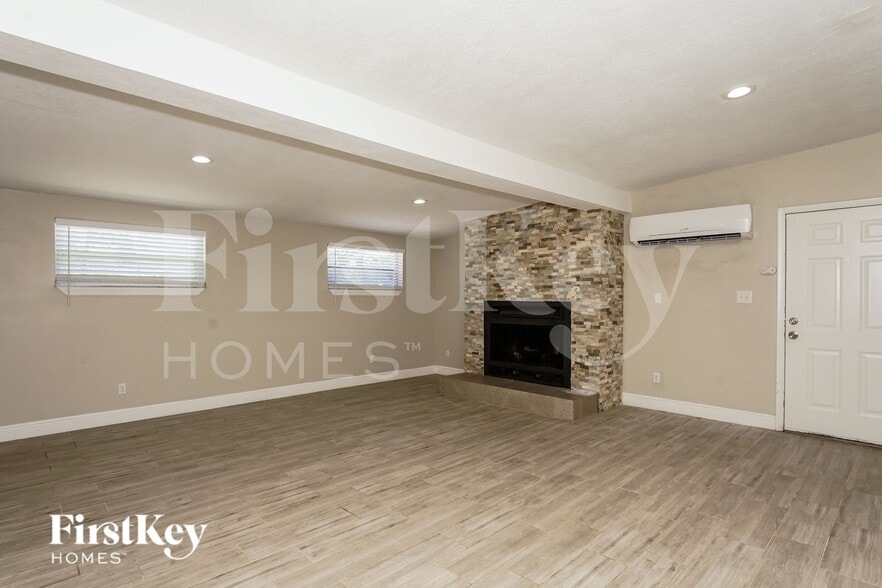 Building Photo - 1500 Dozier Ave