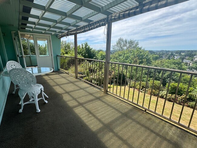 Building Photo - 3 bed/2 Bath, Spacious Home in Mount Verno...