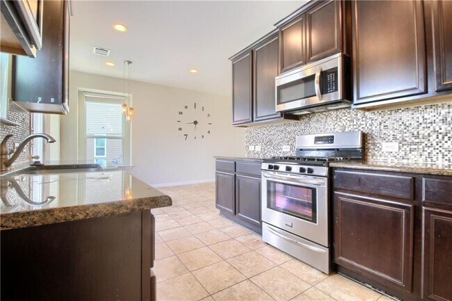 Building Photo - 2014 Barker House Cv