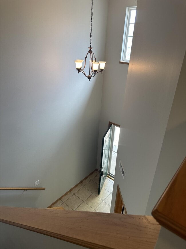 Building Photo - 2021 Sawyer Pl