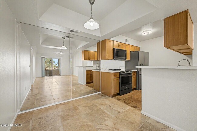 Building Photo - 10610 S 48th St