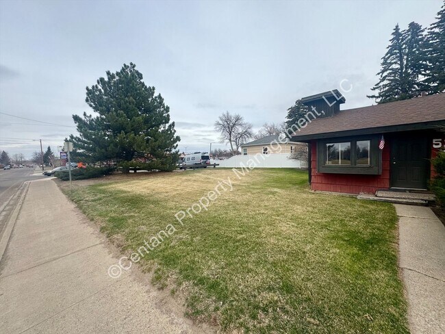 Building Photo - 515-517 25th St N