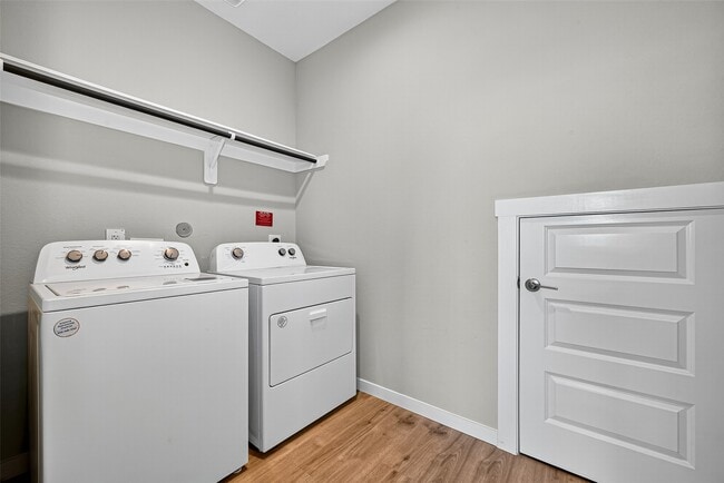 Building Photo - 29535 Red Rocks Pk Dr