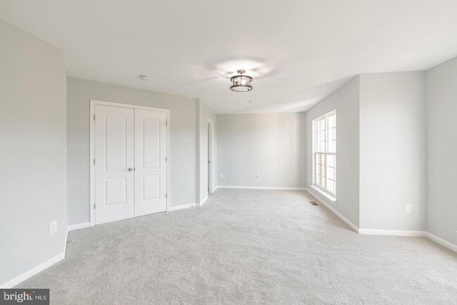 Building Photo - 111 Whiskey Creek Cir