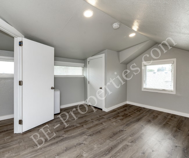 Building Photo - Renovated Tacoma Home
