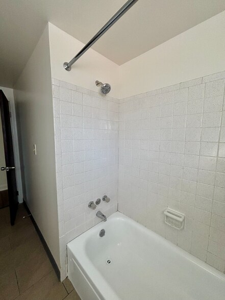 Building Photo - 110 Losson Rd