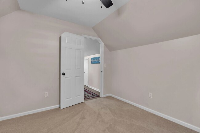 Building Photo - 117 Foster Creek Ct