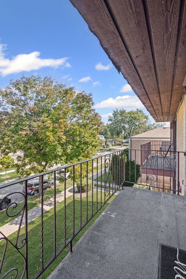 Building Photo - 1279 Harding Ave