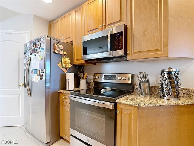 Building Photo - 11971 Champions Green Way