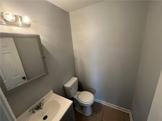 Building Photo - 7825 Dorsett Dr