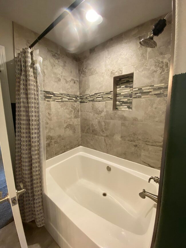 Building Photo - 6841 Nelson St