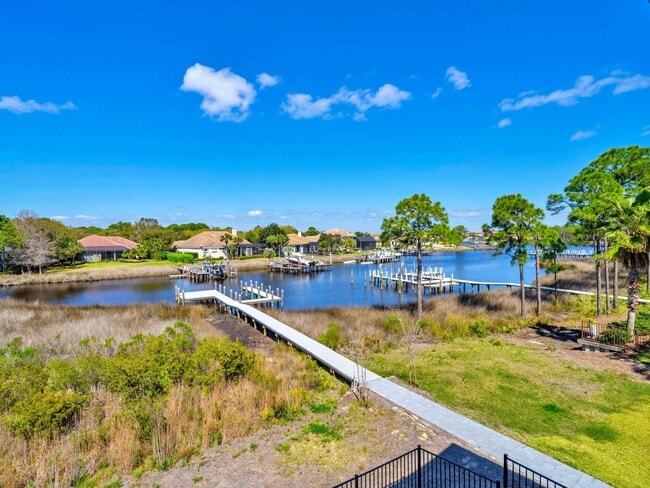 Building Photo - 330 Kelly Plantation Dr