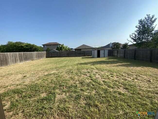 Building Photo - 4808 Green Meadow St