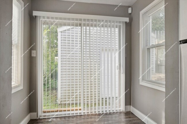 Building Photo - Charming 3-Bedroom Bungalow for Rent in Po...
