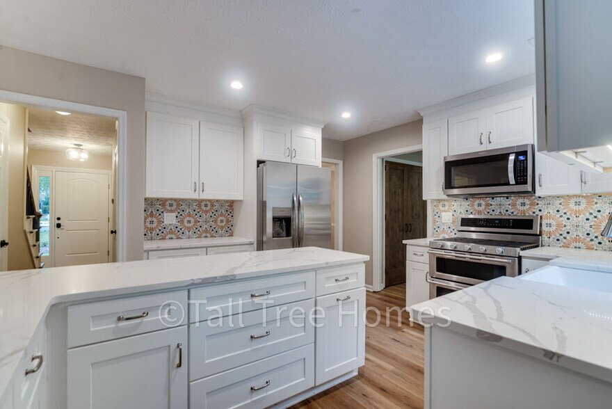 Building Photo - 410 Murry Park