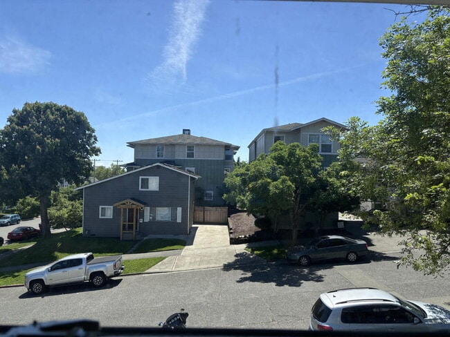 Building Photo - *1626 S G St #4, Tacoma, WA*