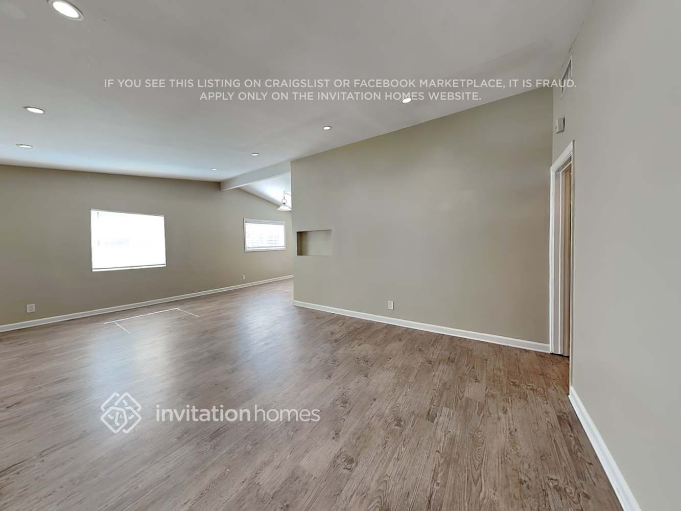 Building Photo - 18612 Arminta St