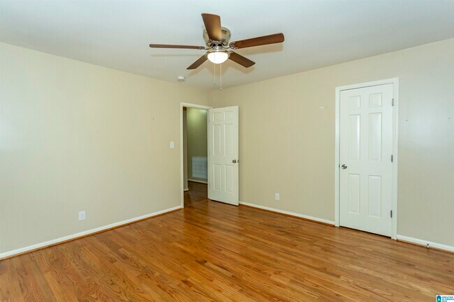 Building Photo - 1928 Indian Lake Dr