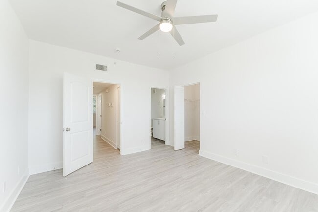 Building Photo - 20889 St Andrews Blvd