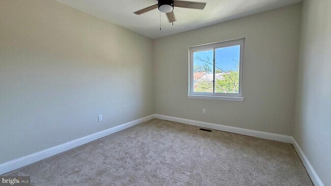 Building Photo - 9506 Miranda Ct