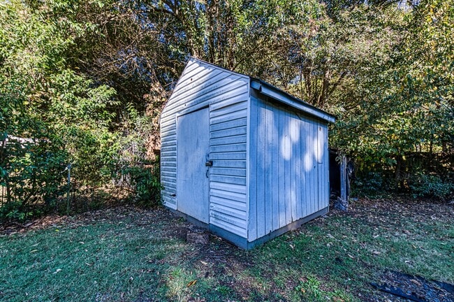 Building Photo - 1913 Optimist Ln