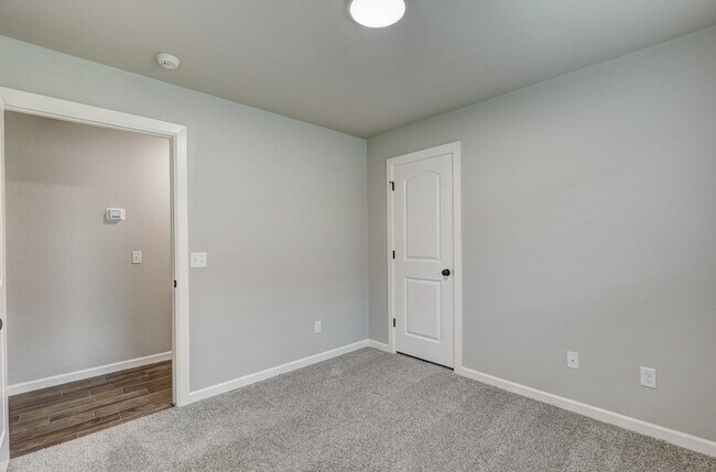 Building Photo - 618 Juniper St