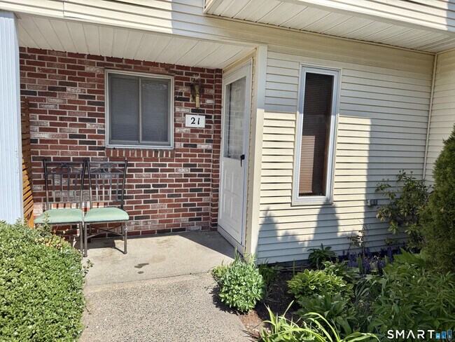 Building Photo - 410 Emmett St
