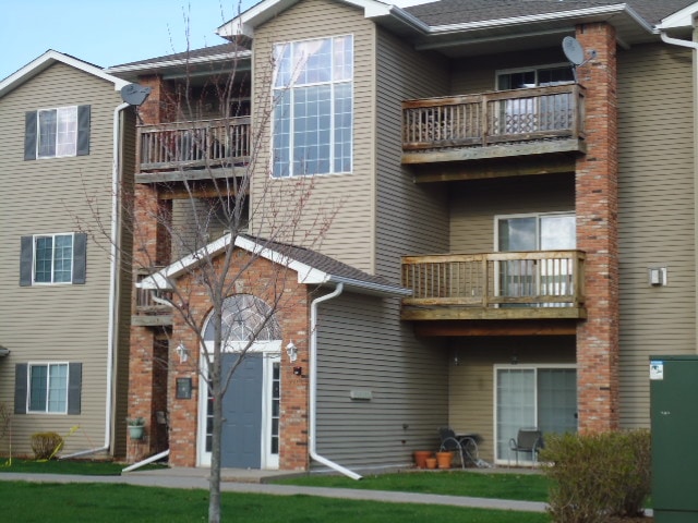 Building Photo - 2664 Triple Crown Ln