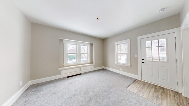 Building Photo - 4500 W 39th St