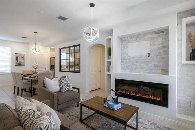 Building Photo - 6625 Great Bear Dr