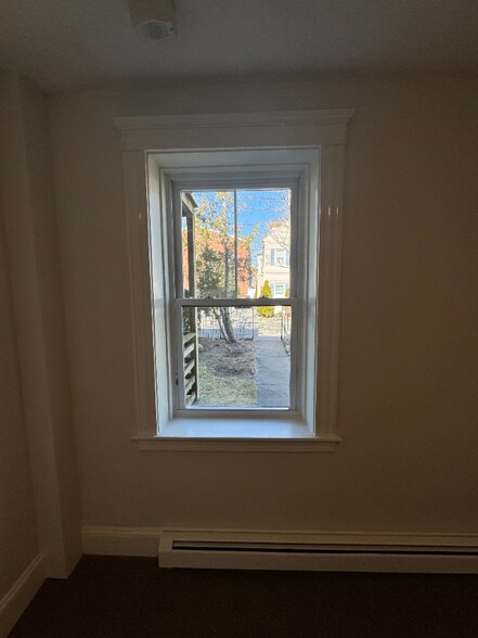 Building Photo - 17 Pickman St