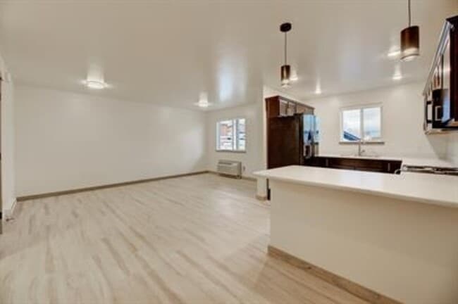 Building Photo - 3105 Cooney Dr