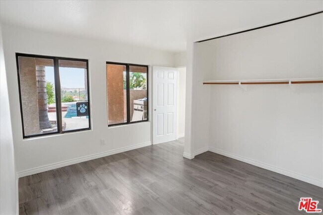 Building Photo - 24124 Mentry Dr