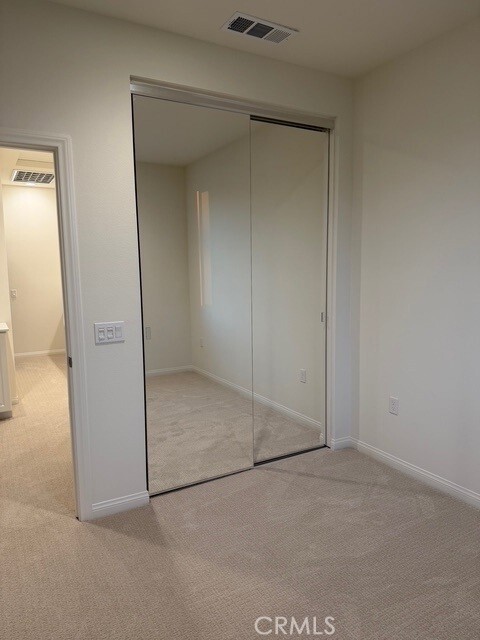 Building Photo - 2420 E Lincoln Ave