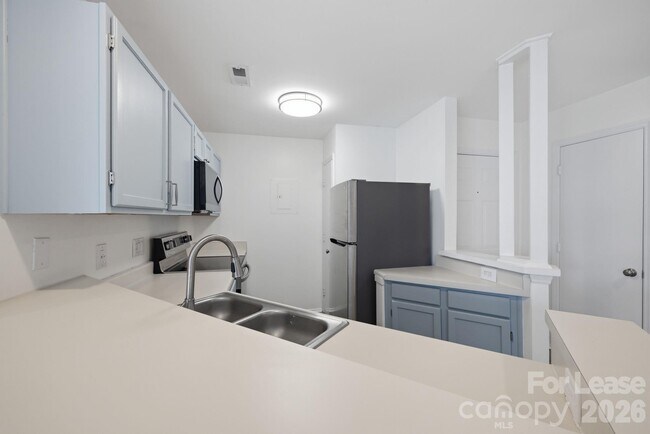 Building Photo - 18883 Vineyard Point Ln