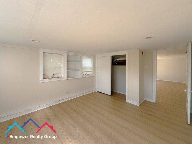 Building Photo - 2620 Santa Clara Ave