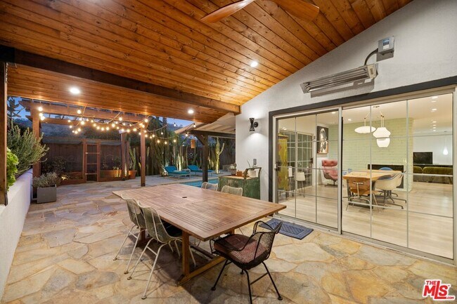 Building Photo - 6570 Lakeridge Rd